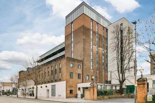 Thumbnail Flat to rent in Lumiere, St Johns Hill, Battersea, London