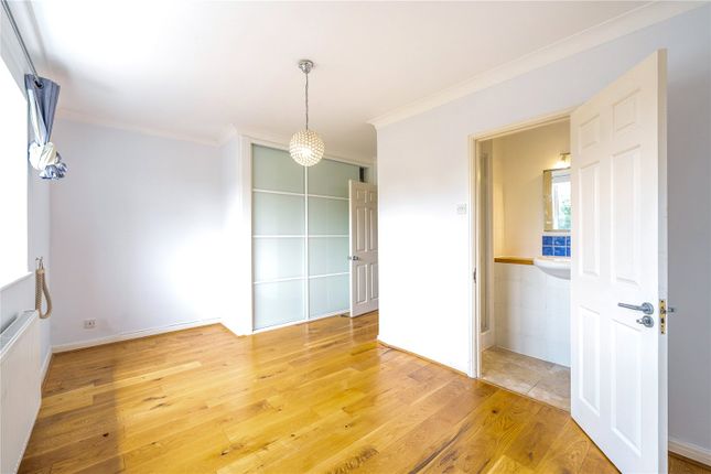 145, Rectory Grove, Hampton photo 4