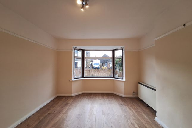 80, Dartford photo 3