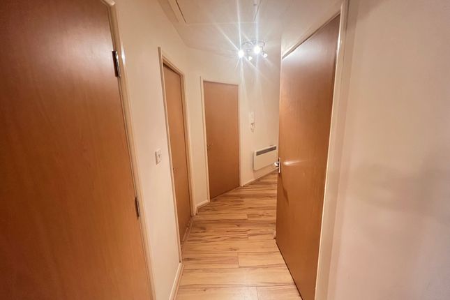 14, Lever Court, Blackburn photo 5
