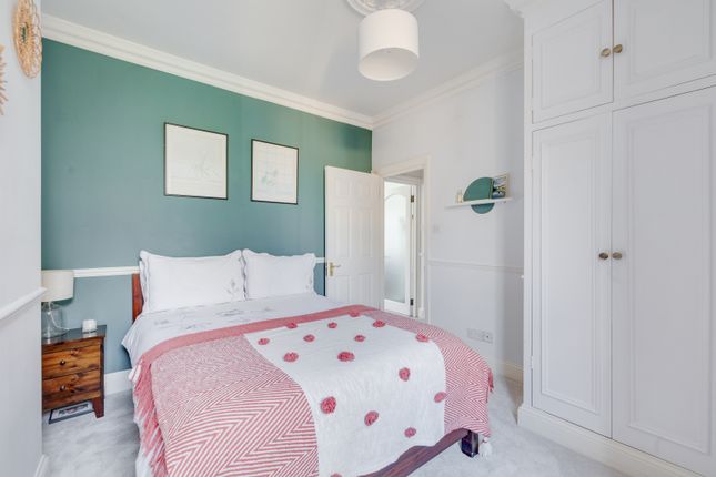 Flat for sale in Atalanta Street, Fulham