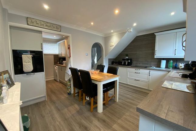 3 Tempest Way, South Hornchurch photo 2