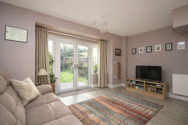 11, Falstaff Walk, Bordon photo 2