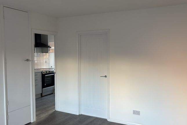 GADSBY COURT, WELLINGTON STREET, LUTON photo 2