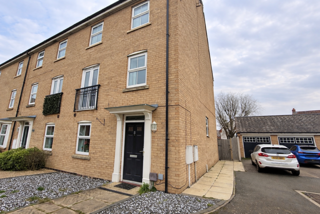 5, Pond Close, Newark photo 2