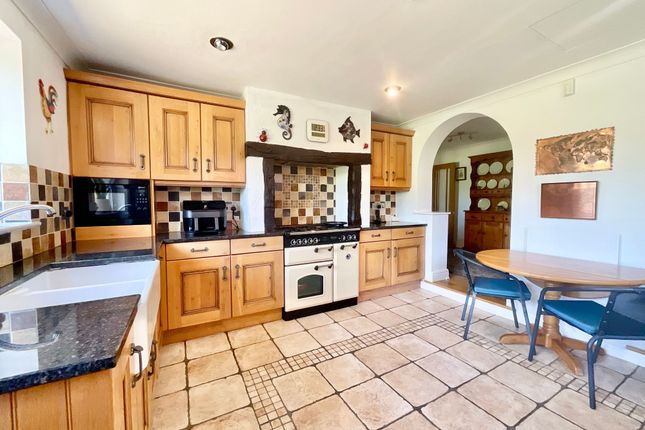8 Brookland Avenue, Crewe photo 2