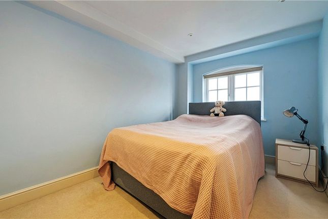 Flat 10,, Castle House, Farnham photo 5