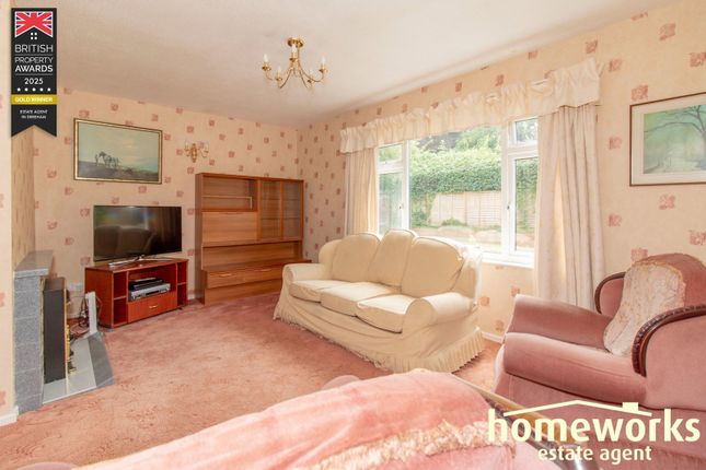 15, Windmill Avenue, Dereham photo 3