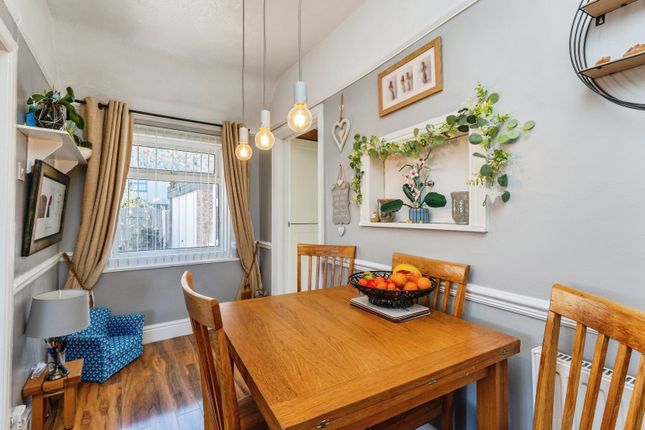 1, Beach Avenue, Denbighshire photo 4