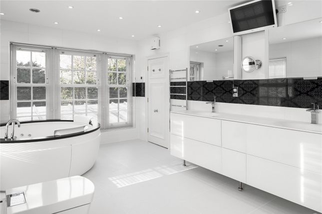En Suite Bathroom