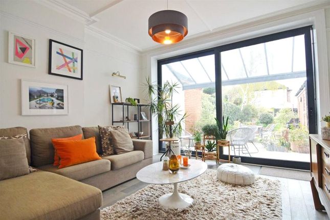 20, Gloucester Road, Teddington photo 4