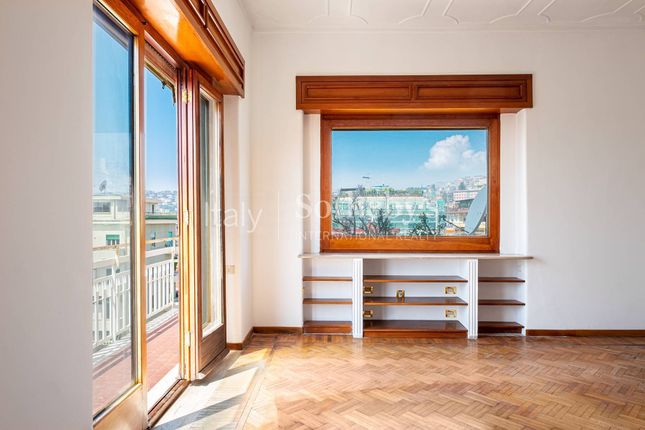 Apartment for sale in Via Vincenzo Cuoco, Napoli, Campania