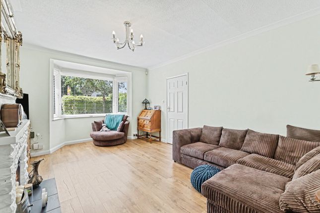 25, Beech Grove, Northamptonshire photo 4