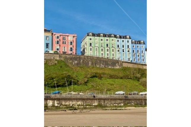 Apartment 24/Paxton Court, White Lion Street, Tenby photo 4