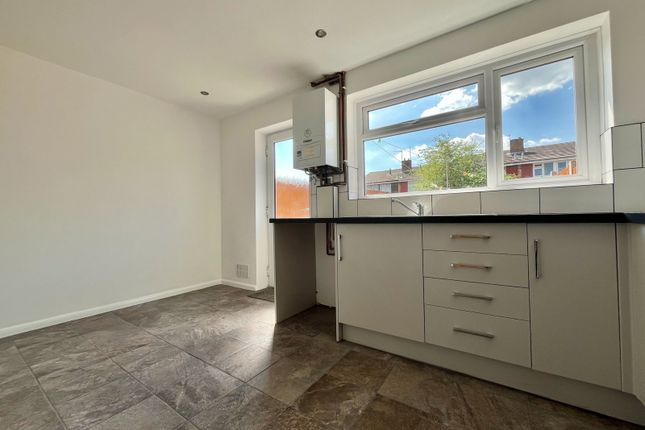 Rushdean Road, Rochester photo 4