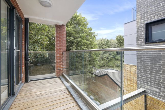 Thumbnail Flat for sale in Woolwich Road, Charlton