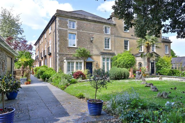 Flat for sale in West End, Frome