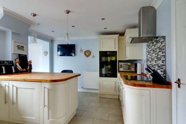 4. Kitchen 1