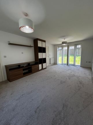 91 Healds Road, Dewsbury photo 2