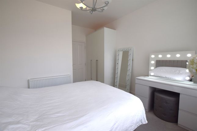 Flat to rent in Bempton Drive, Manchester