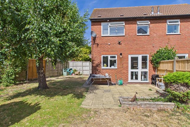 8, Miller Close, Gloucester photo 4