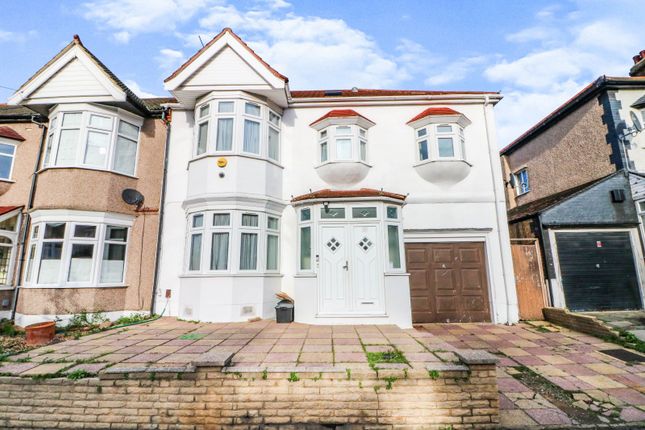 Thumbnail Detached house to rent in Campbell Avenue, Ilford