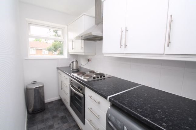 Thumbnail Flat to rent in Brackley House, Richmond Road, Staines