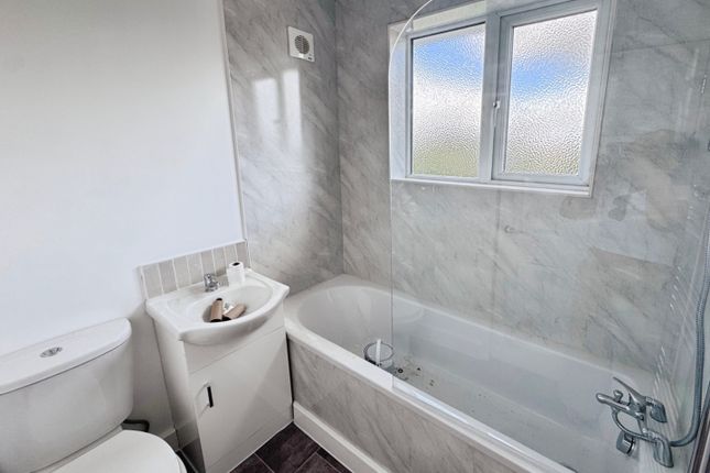 131, Carlingford Drive, Westcliff-On-Sea photo 5