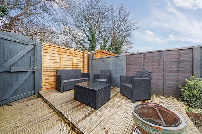 Terraced house for sale in Sparrows Lane, London