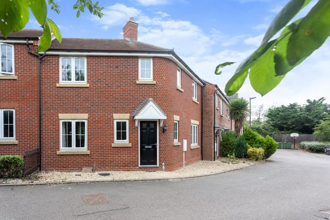 Thumbnail Link-detached house for sale in Featherbed Close, Buckingham
