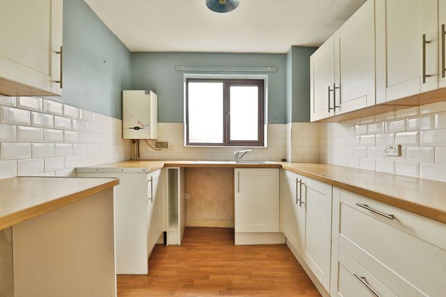 4, Furlong Mews, Hampshire photo 3