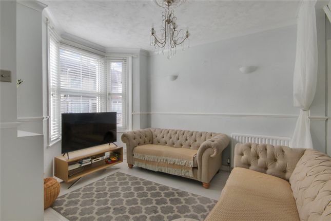 19, Plymouth Street, Swindon photo 2