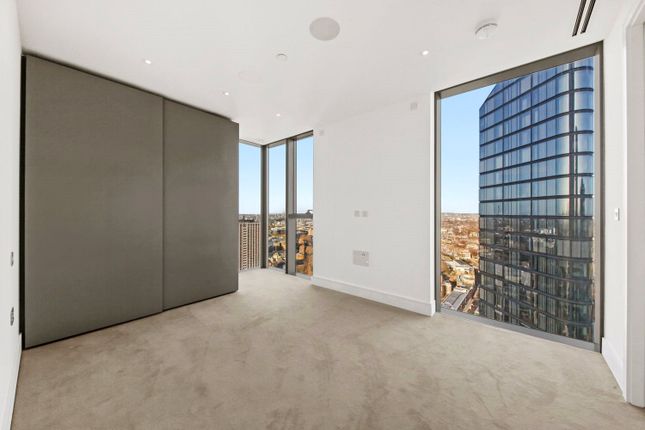 Flat to rent in Carrara Tower, 1 Bollinder Place, 2Af