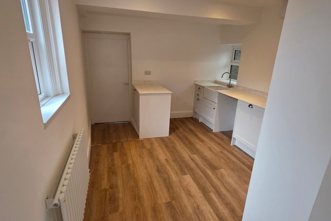 4, Woodland Road, Darlington photo 2