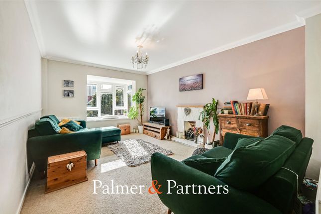 2A,, Moulsham Drive, Essex photo 3
