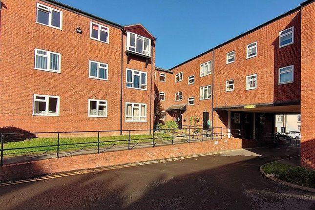 Thumbnail Flat for sale in Long Street, Atherstone