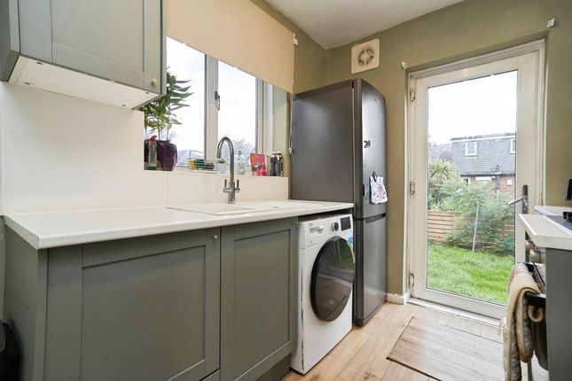 26, Raynville Avenue, Leeds photo 3