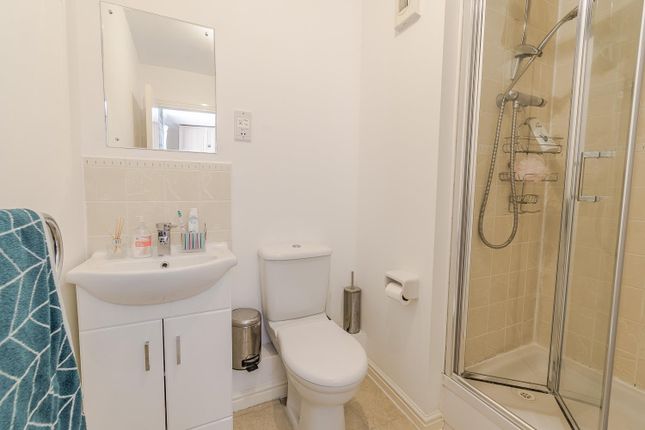 Apartment 18, Ty Capstan, Rhodfa'r Gwagenni, Barry photo 5