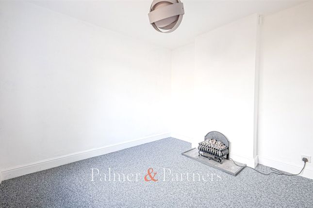 16, Dilbridge Road East, Essex photo 3