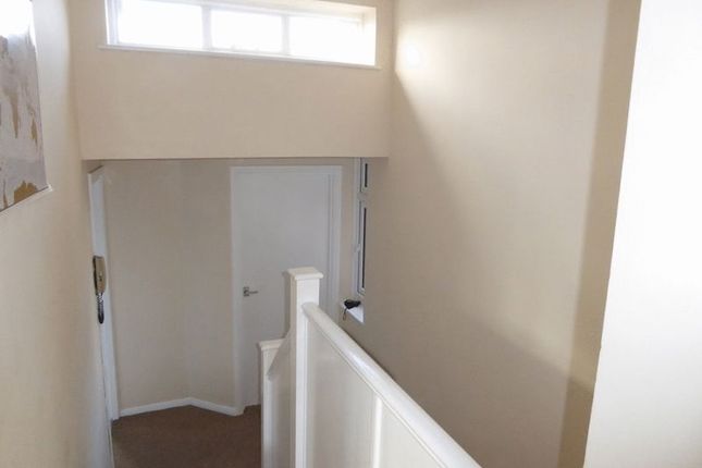 178b, Coulsdon Road, Caterham photo 5