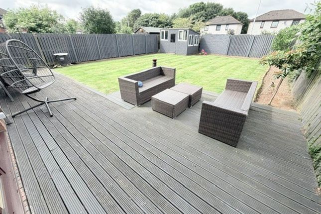 26 Glentress Gardens, Glenrothes photo 3
