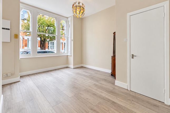 15 Waterlow Road, London photo 4