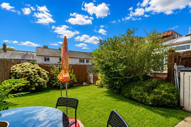 12, Woodland Drive, Penarth photo 2