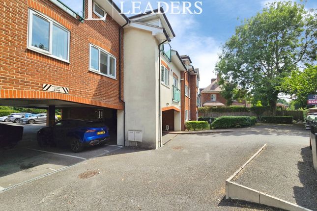 Flat 10, Redlea Court, 54, Military Road, Hampshire photo 3