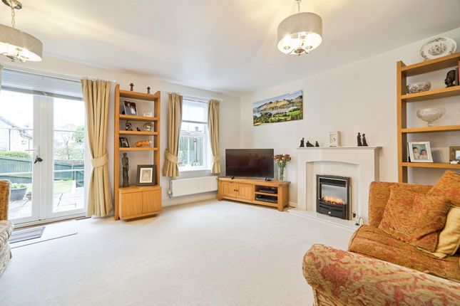 107, Swan Avenue, Bingley photo 2