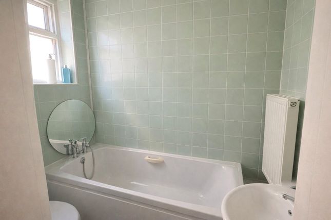 Flat 3, 9, Carlton Avenue, Kent photo 5