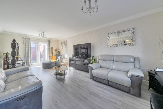 93, Okus Road, Swindon photo 2