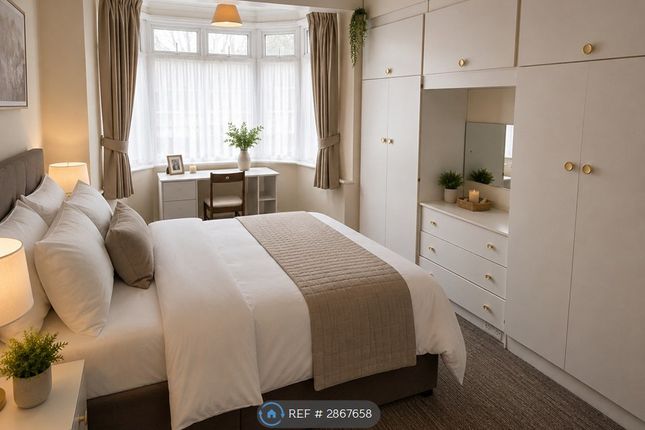 Silverdale Avenue, Westcliff-On-Sea photo 3