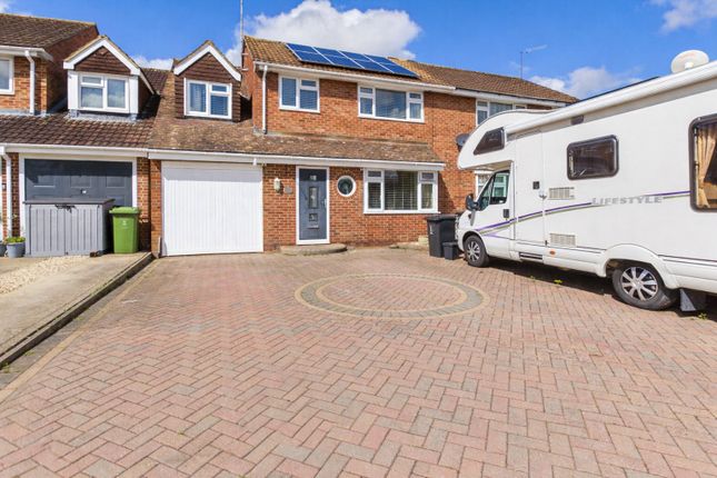 5-bed house on 14, Seaton Close, Swindon, £390,000