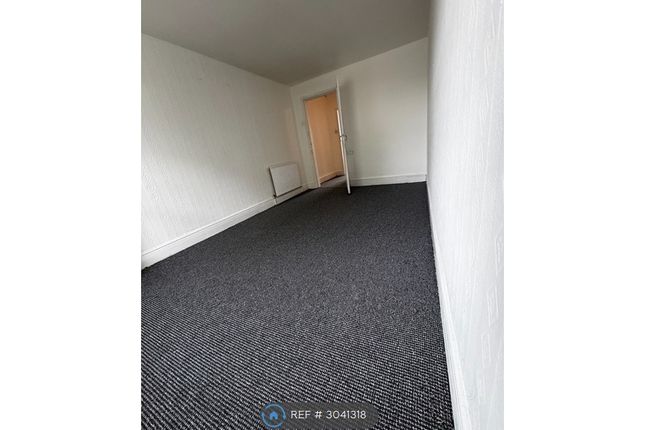 B Victoria Square, Worksop photo 2